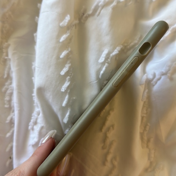 Green iPhone 11 Pro case - Picture 2 of 3